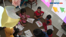 Anak-anak Pengungsi Merapi Jalani Pendidikan di Sekolah Darurat