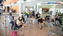 Reaktif Covid-19, Ratusan Penumpang di Bandara I Ngurah Rai Menunda Perjalanannya