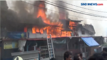 Belasan Kios Rumah Makan Terbakar di Gambir, Jakarta Pusat