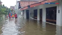 Banjir Pekalongan Makin Parah, Ribuan Warga Mengungsi