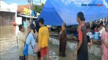 Banjir Karawang Mulai Surut, Warga Masih Bertahan di Pengungsian