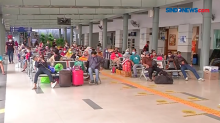 KA Jarak Jauh Stasiun Pasar Senen Mulai Beroperasi Kembali