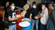 Video Polisi Gagalkan Penyelundupan Ratusan Kilogram Ganja di Depok