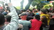 Ricuh Warnai Evakuasi Pencuri Kambing yang Ditangkap Polisi