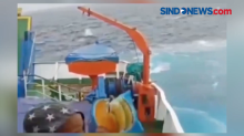 Kapal Penumpang Hilang Kontak Terhantam Ombak Selamat