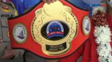 Pulang Kampung, Petinju Juara Dunia WBC Diarak dengan Barracuda