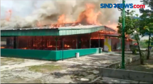 Masjid di Kawasan Industri Pulo Gadung Terbakar