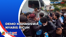Mahasiswa dan Polisi Nyaris Baku Hantam saat Demo Tolak RKUHP di Cirebon