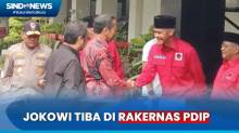 Kenakan Batik Merah, Jokowi Hadir di Rakernas III PDI Perjuangan