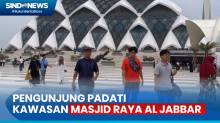Libur Isra Miraj dan Imlek, Wisatawan Berkunjung ke Masjid Raya Al Jabbar Bandung