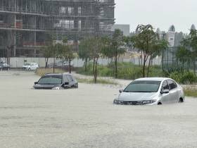 Dubai Tak Berdaya Diterjang Banjir Bandang