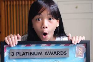 Album Perdana Neona Sukses Sabet Penghargaan Triple Platinum