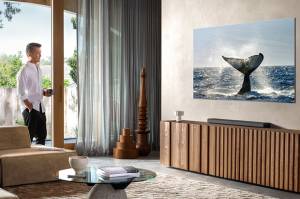 Hadirkan Dunia, Samsung QLED 8K TV 2020 Jadi Obat Manjur Betah di Rumah