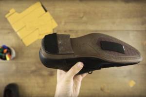Menurut Penelitian, Sepatu Efektif Bawa Virus Corona