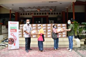 Sharp Indonesia Sebar 500 Sembako ke Warga Terdampak COVID-19