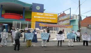 MCCC Minta DPRD Surabaya Tak Bikin Gaduh di Tengah Pandemi Covid-19