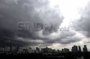 Cuaca Jakarta Hari Ini, Hujan Disertai Kilat Landa Jakbar dan Jaksel