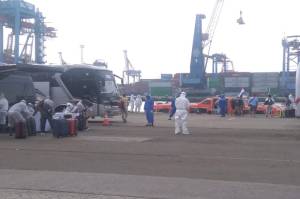 343 WNI ABK MV Rotterdam Dievakuasi ke Hotel untuk Jalani Isolasi