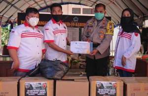 Giliran Red Gank Salurkan Paket Sembako untuk Korban Banjir di Bantaeng
