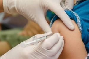 Gawat, Peneliti Kesulitan Membuat Vaksin COVID-19 untuk Lansia