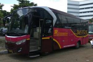 Tiga Bus JR Connexion Rute Sentul City-Blok M Diuji Coba