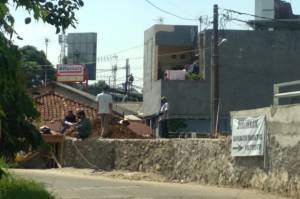 Warga Keluhkan Proyek Jalan Masuk Olympic City Bogor