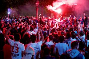 Ribuan Fans Gelar Pesta di Jalan Setelah PSG Pastikan Tiket Final Liga Champions