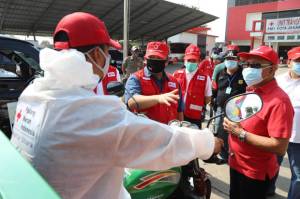 Peringati HUT ke-75, PMI Jakarta Utara Laksanakan Gerebek Disinfektan