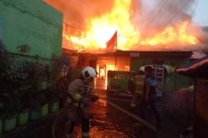 6 Rumah Terbakar di Depok, Kerugian Ditaksir hingga Rp2 Miliar
