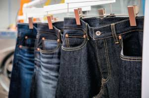 Tidak seperti Pakaian Lain, Jeans Jangan Terlalu Sering Dicuci