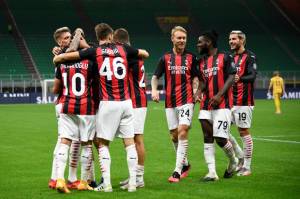 Lagi Kompak, Milan dan Napoli Raih Kemenangan pada Lanjutan Serie A