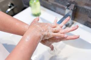 Ini Alasan Kenapa Cuci Tangan dengan Sabun dan Air Lebih Efektif Tangkal Covid-19