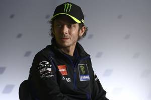 Valentino Rossi Positif Covid-19, Bos Yamaha : Itu Berita Buruk