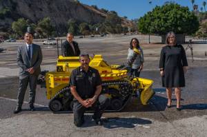 Robot Pemadam Kebakaran Resmi Diperkenalkan Di Los Angeles