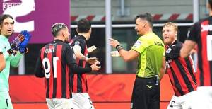 Wasit Pertandingan AC Milan-AS Roma Diskors, Ada Apa?