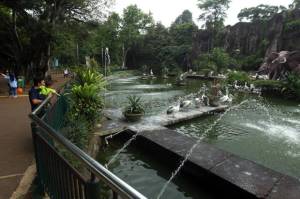 Hari Pertama Liburan, Taman Margastwa Ragunan Didatangi Ratusan Pengunjung