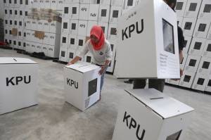 4.049 Kotak Suara untuk Pilkada Depok Sudah Tiba di Gudang KPU