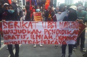 Massa Buruh dan Mahasiswa Demo di Kementerian Pendidikan dan Kebudayaan