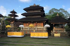 Puseh Batuan, Pesona Pura Tertua di Bali