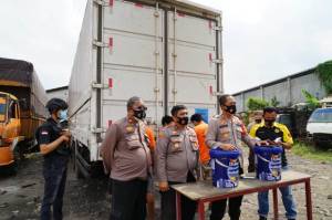 Karyawan dan Sopir Ekspedisi di Bekasi Curi 24.000 Kg Cat