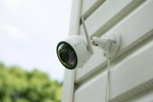 CCTV Canggih EZVIZ C3N Siap Amankan Janda Bolong dari Tangan Nakal