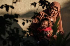Kisah Ibu Asuh yang Rawat Anak-Anak di Childrens Villages Indonesia