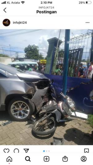 Terlibat Kecelakaan dengan Mini Bus, Pemotor Tewas di Pasar Minggu