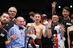 Menang TKO Ronde 8, Kazuto Iota Raja 4 Kelas Pertama dari Jepang