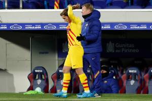 Hanya Menang 1-0 Kontra Huesca, Koeman Akui Barcelona Butuh Penyerang Baru