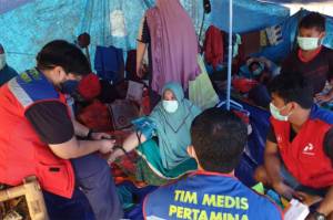 Tim Pertamina Keliling Posko Periksa Kesehatan Warga Terdampak Gempa
