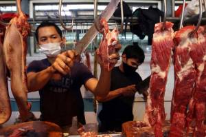 Pedagang Daging Ngaku Rugi Rp200 Juta dalam Dua Bulan