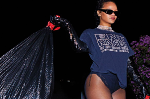 Cara Unik Rihanna Rayakan Pelantikan Joe Biden dengan Membuang Sampah
