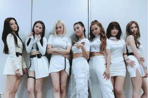CLC Dikecam karena Jual Album Tertanda Tangan yang Diterima dari Artis Lain