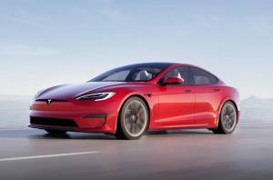 Ngeri, Varian Baru Tesla Kini Lebih Kencang dari Supercar Ferrari